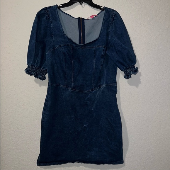 Betsey Johnson Women's Puff Short Sleeve Denim Mini Dress - Picture 3 of 8